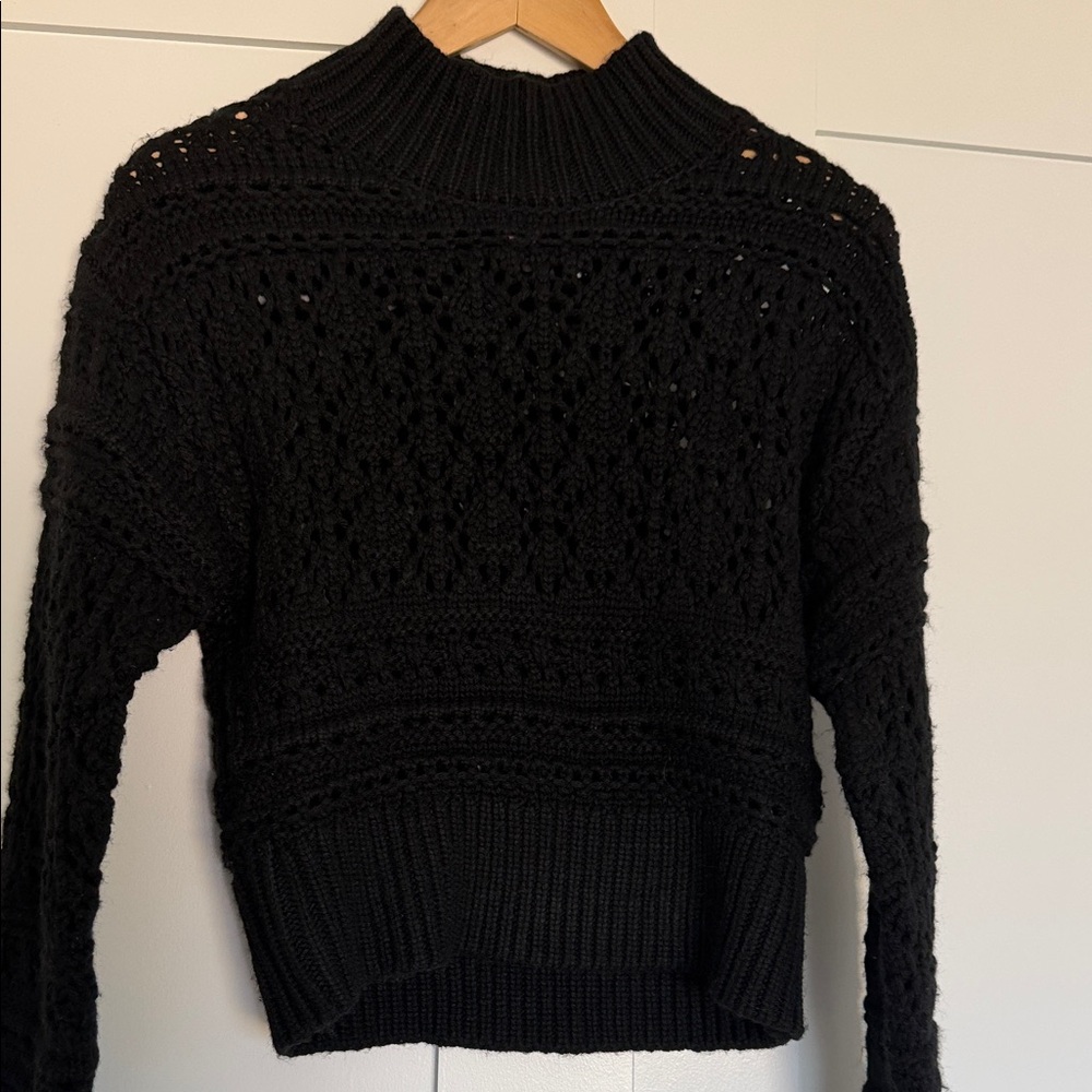 Muse Black Textured Women's Turtleneck Sweater